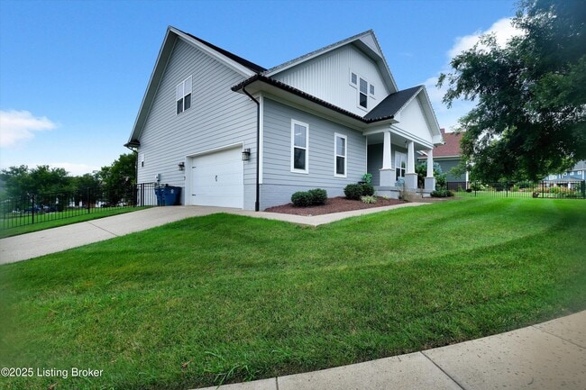Photo - 825 Artisan Pkwy