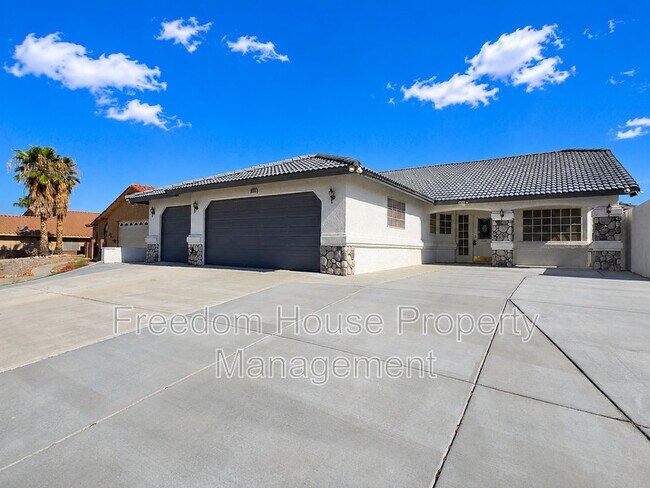 Photo - 3630 E Vineyard Dr N