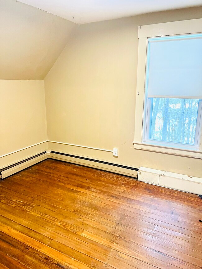 Bedroom 2 - 10 Chandler St Unit 2