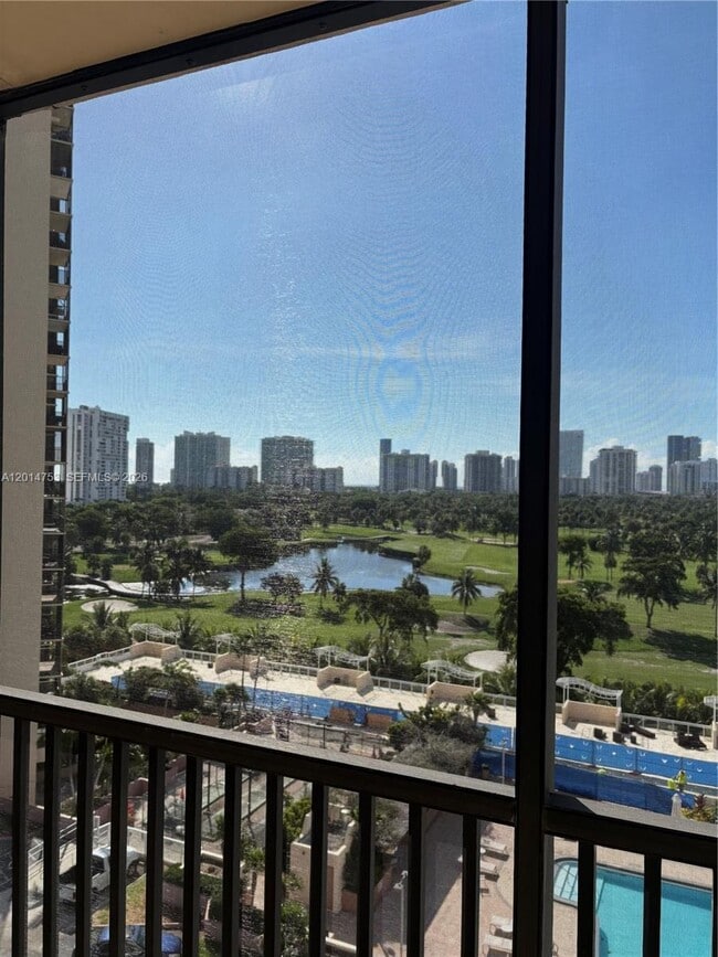 Building Photo - 20301 W Country Club Dr Unit 1025
