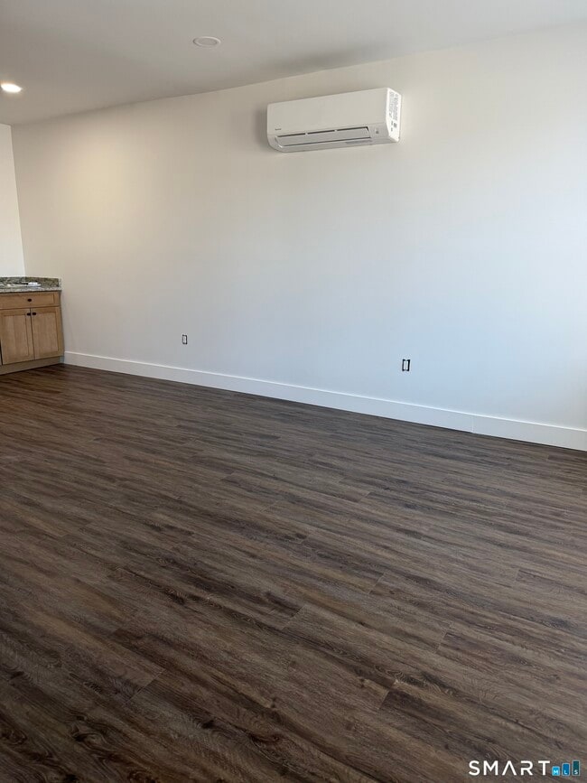 Photo - 663 Naugatuck Ave Unit 1