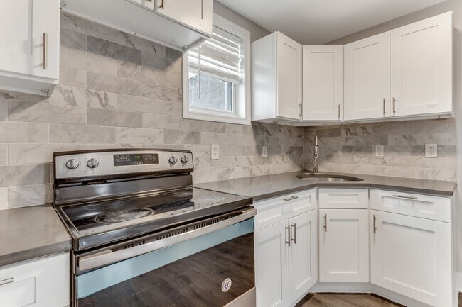 Photo - 304 E Ontario St