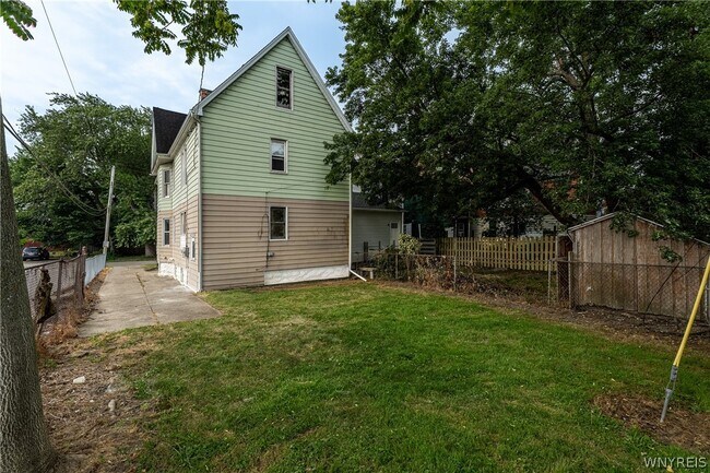 212 Lockwood Ave