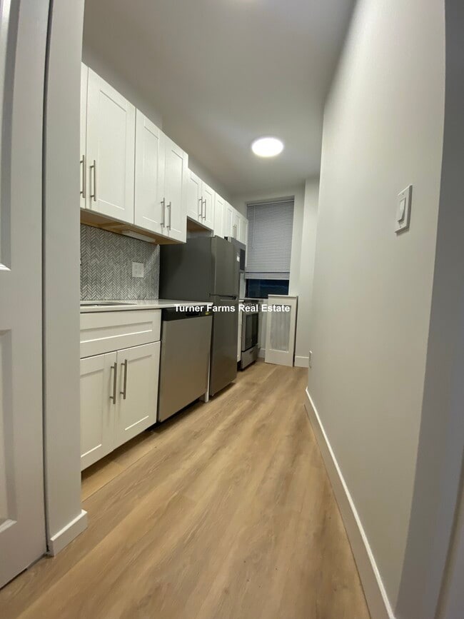 Building Photo - 22 Phillips St Unit 24 phillips 3 Rental