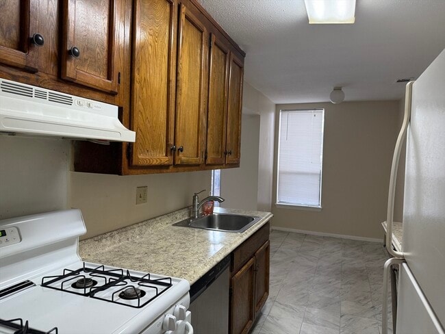 Photo - 16 Shrewsbury Green Dr Unidad D