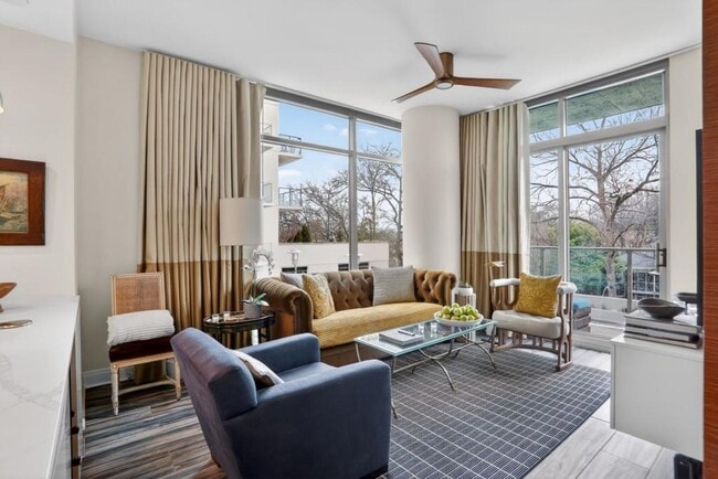 Photo - 905 Juniper St NE Unit 403