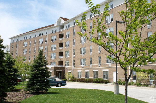 Building Photo - Lakewood Tower Rental