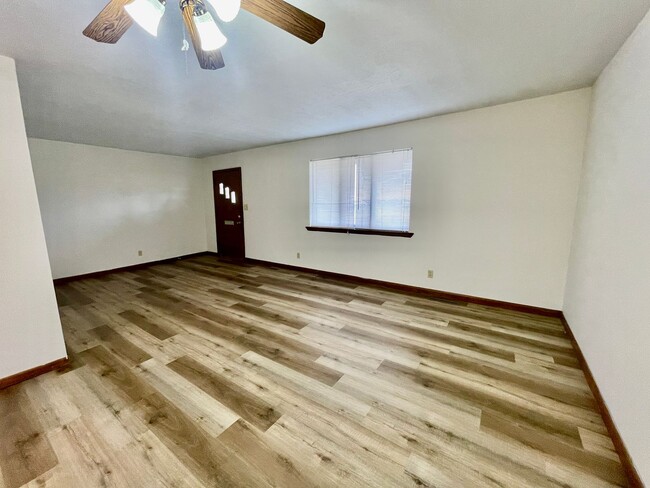 Photo - 2146 E Bennett St