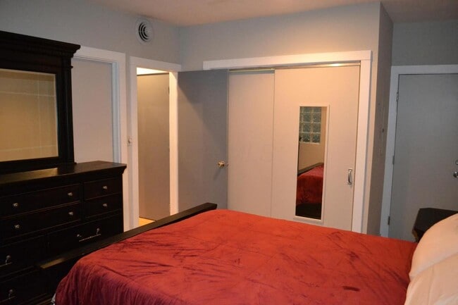 Photo - 974 N High St Unit C