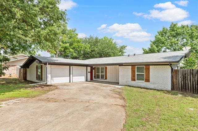 Building Photo - 840 Edgehill Dr