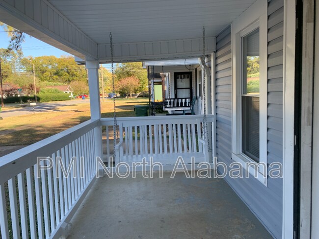 Photo - 1218 Stevens Ave NE