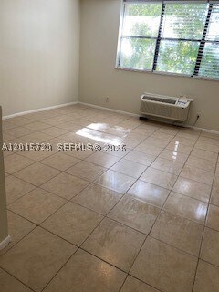 2401 Riverside Dr Unidad 408-B