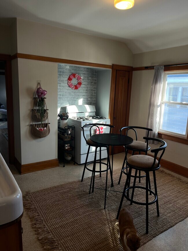 Photo - 529 N 59th St