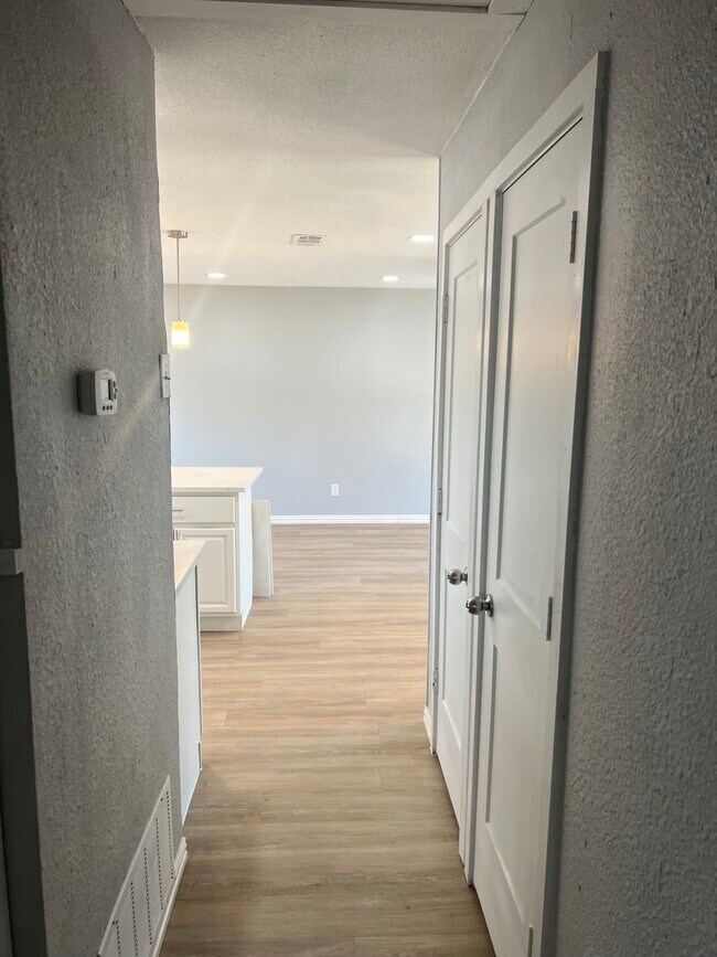 Photo - 1010 Monticlair