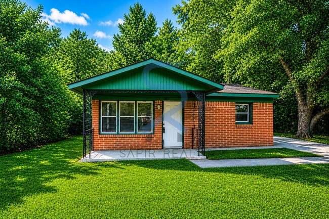 Building Photo - Spacious 4BR  in a Prime Warner Robins Location Near Top Attractions