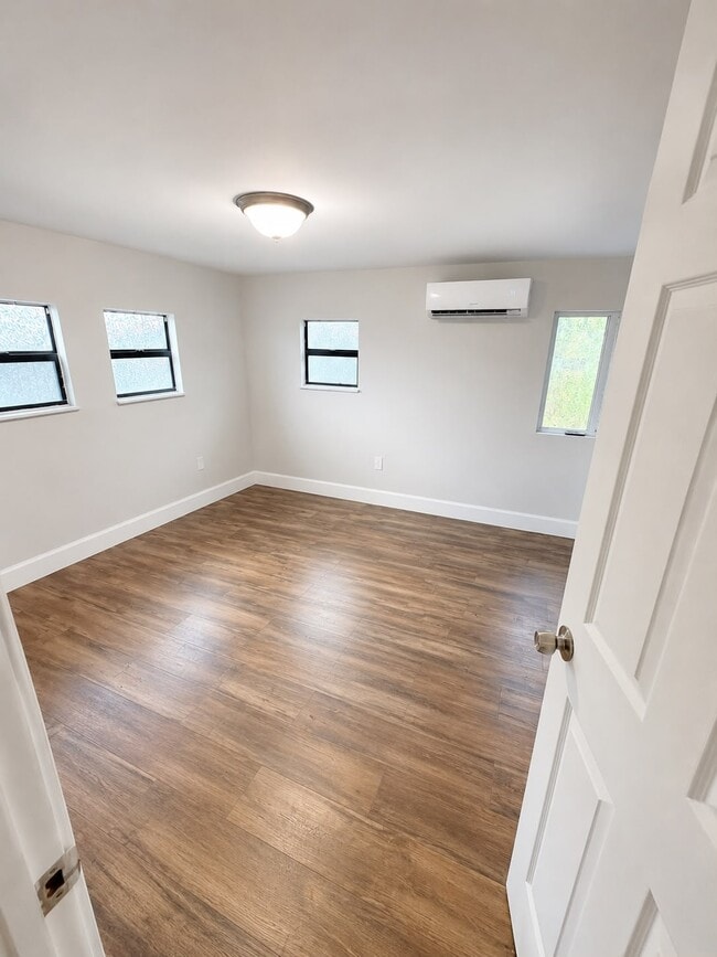 Photo - 210 SW 7th St Unit 210
