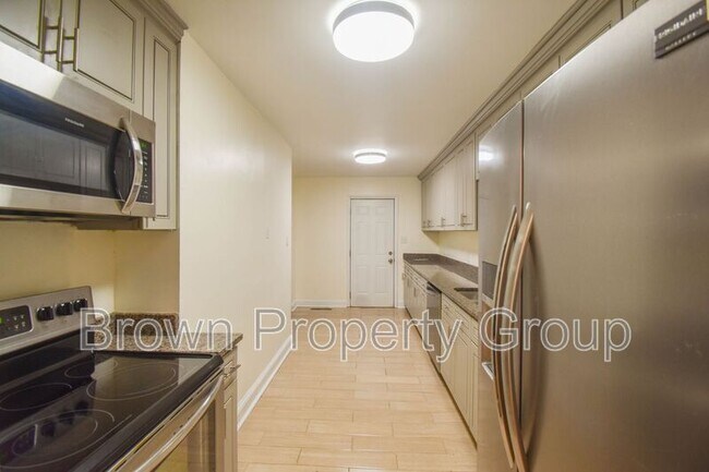 Photo - 3022 Cliffdale Rd