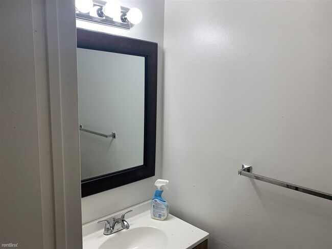 Photo - 2 br, 2 bath Condo - 207 Highland Boulevard