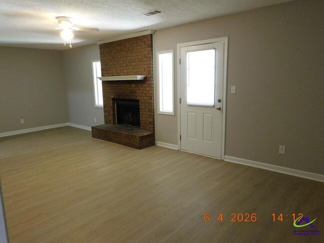 1215 Macon Rd