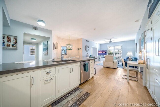 250 NE 3rd Ave Unit 1502