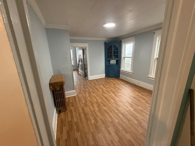 Photo - 547a E Dover St