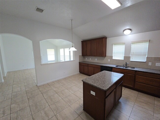 Photo - 1306 Squire Dr