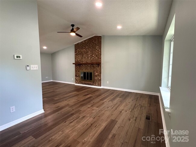 Photo - 7939 Holly Hill Rd House