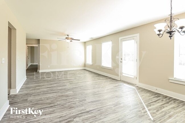 Photo - 224 Ivy Hills Cir