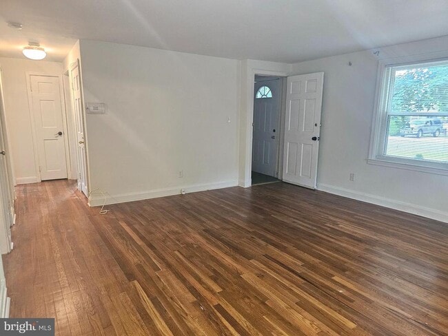 Building Photo - 501 Milford Mill Rd Unit 1