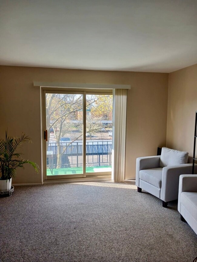 Photo - 1924 Axtell Dr Unit #5