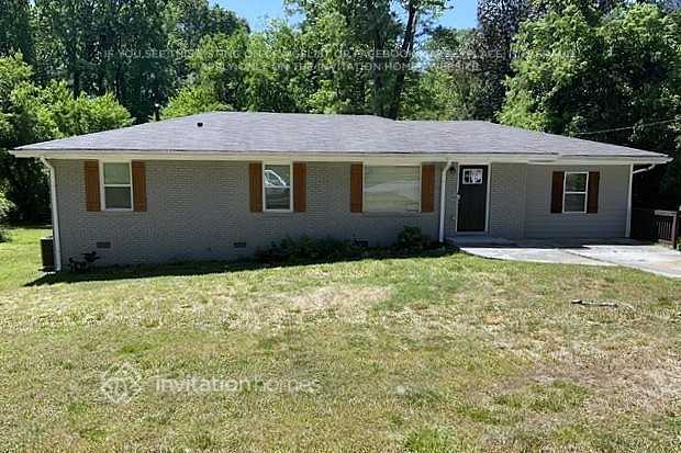 Building Photo - 3068 Rollingwood Ln SE