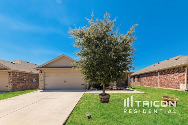 Photo - 2060 Brisbon St