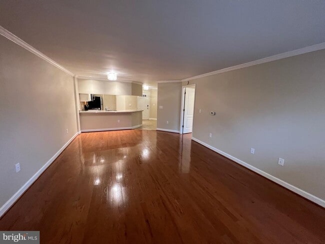 Photo - 6924 Fairfax Dr Unidad 132