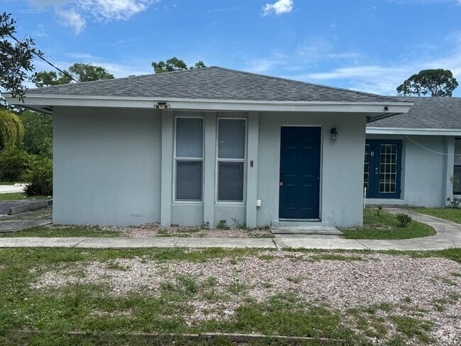 Building Photo - 1430 N Stacy St Rental