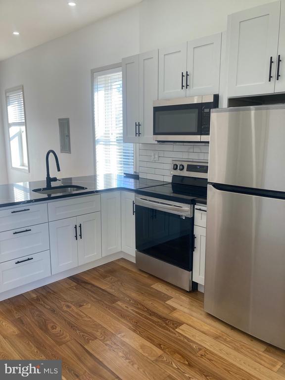 Photo - 1901 W Diamond St