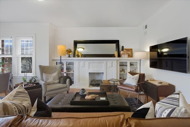 Photo - 1624 W Olive Ave Unit 2