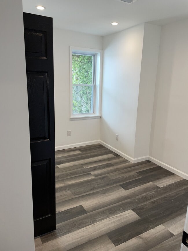 Photo - 2853 N 13th St