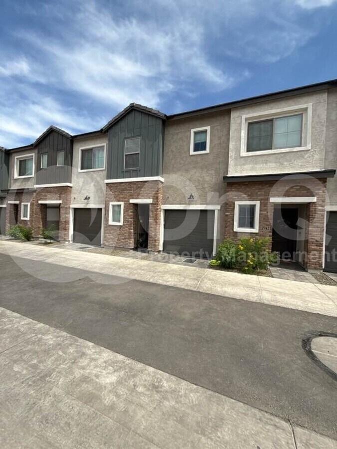 Photo - 2746 W Red Fox Rd Casa