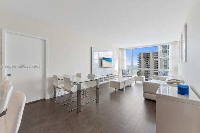 6801 Collins Ave Unit LPH10