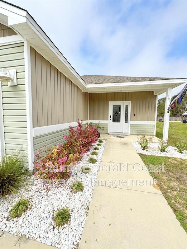 Photo - 282 Magnolia St