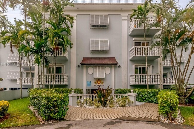 Building Photo - 1150 Madruga Ave Unit C304