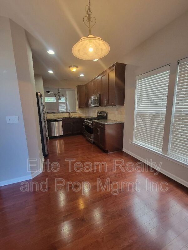 Photo - 2339 Whitford Ln