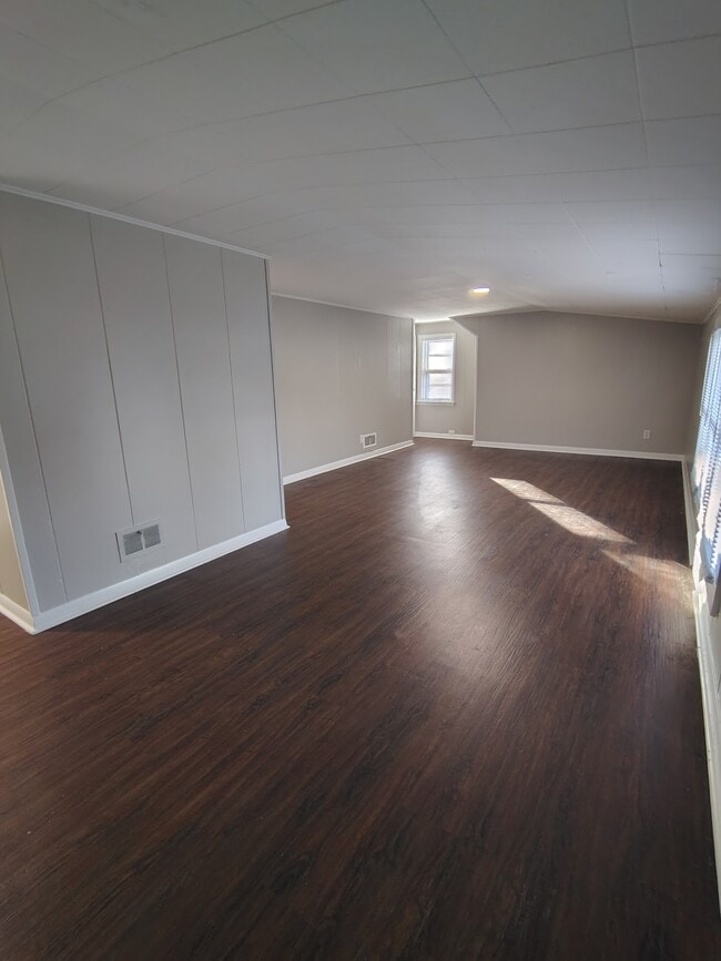 Photo - 2407 Custer Ave