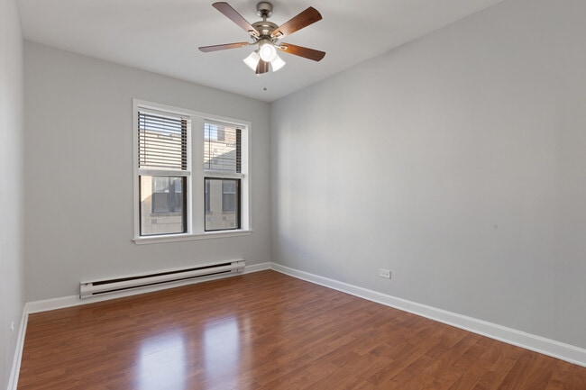 Photo - 3639 W Dickens Ave Unidad 2A