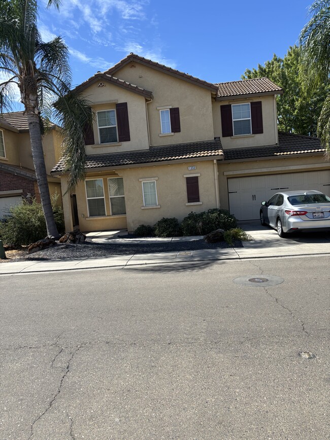 Building Photo - 1350 Belmont Dr