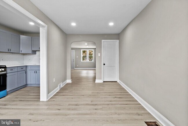 Photo - 1072 Tremont Dr