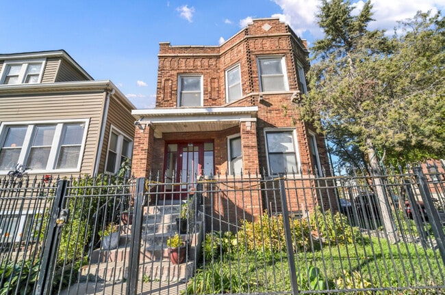 Building Photo - 2258 N Central Ave Unit 2258 n central