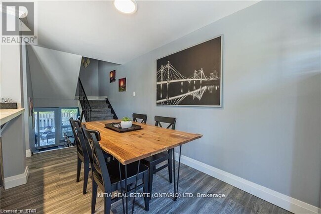 Photo - 28 Chiddington Gate