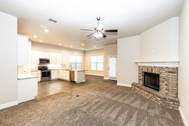 Photo - Beautiful & Spacious four bedroom in Bell ...