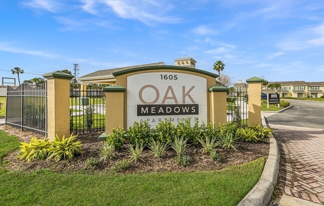 Oak Meadows Apartments